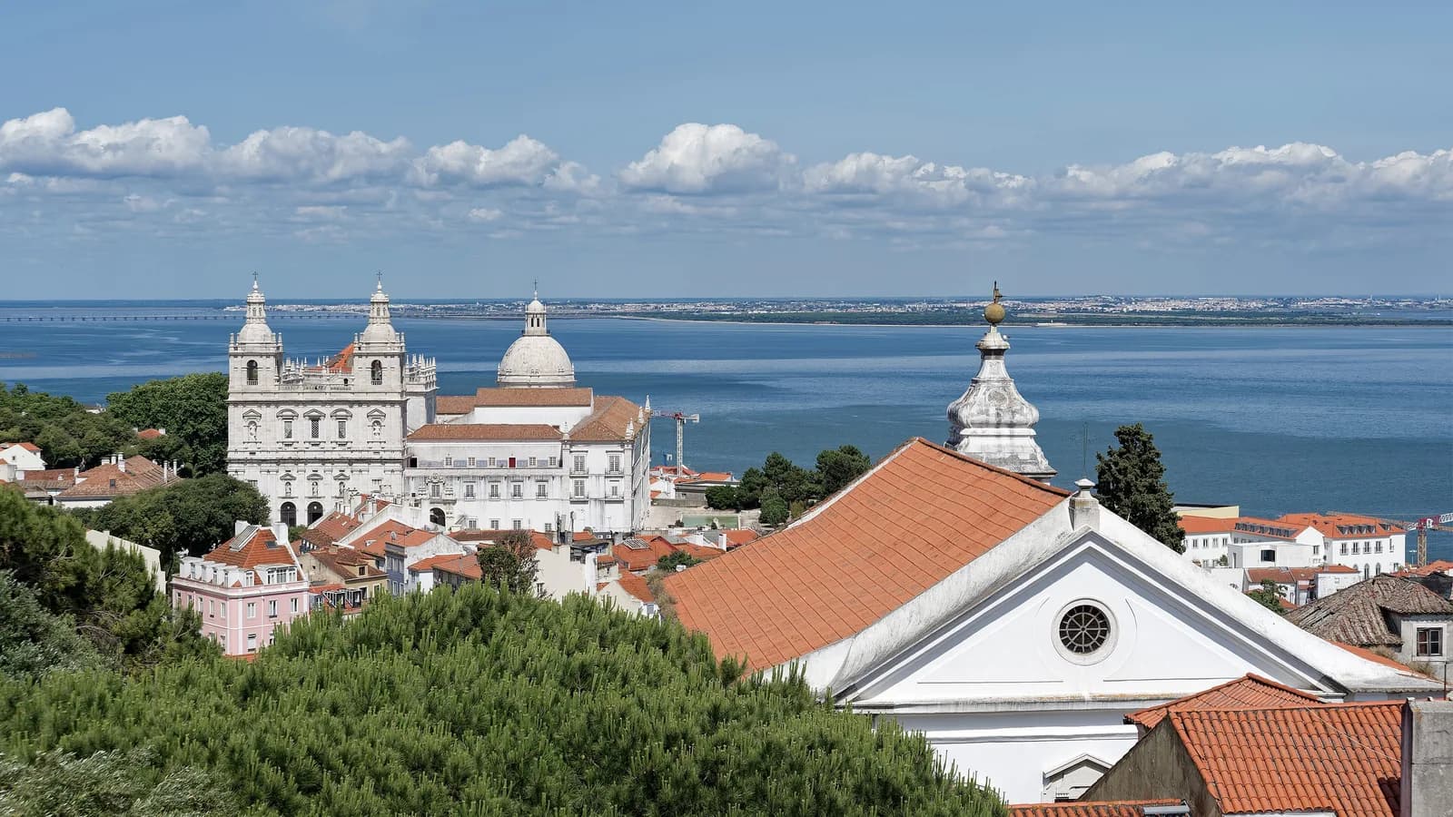Alfama & Castle