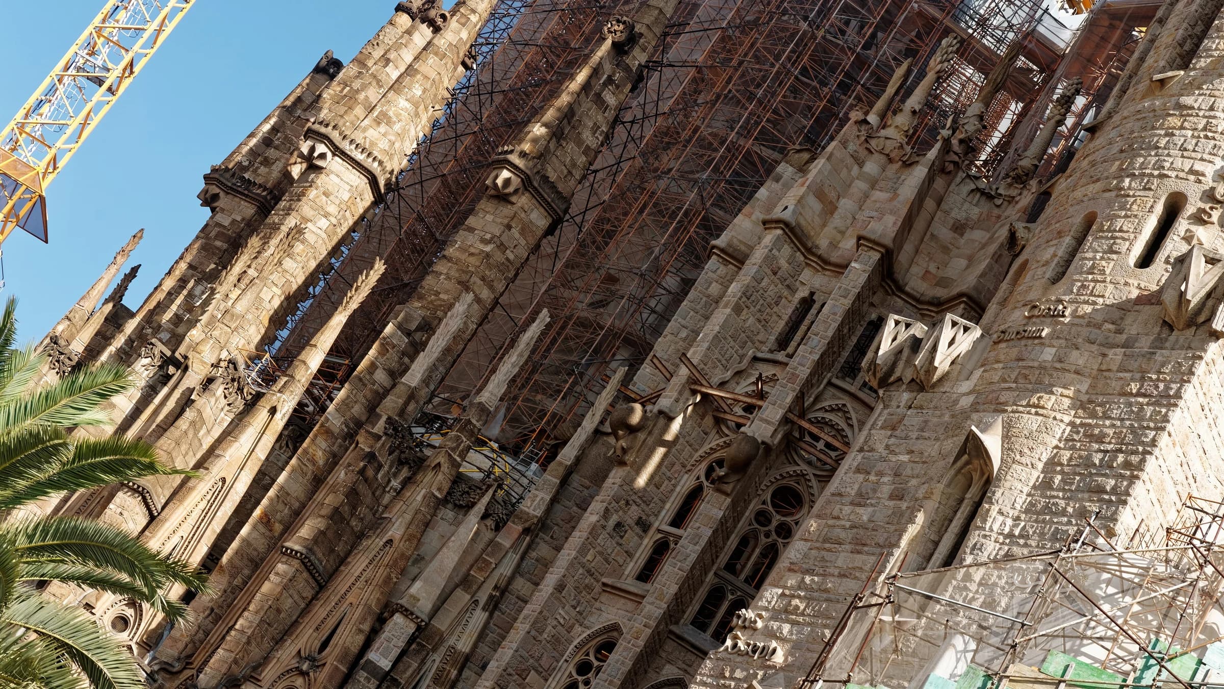 Walking tour in Barcelona
